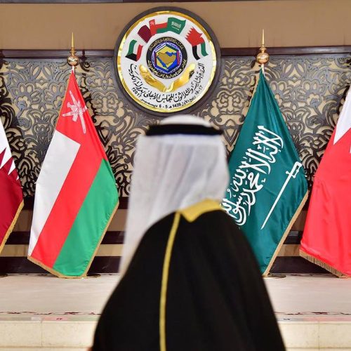 GCC: «Διατηρούμε το δικαίωμα να απαντήσουμε» στις επιθέσεις του Ιράν