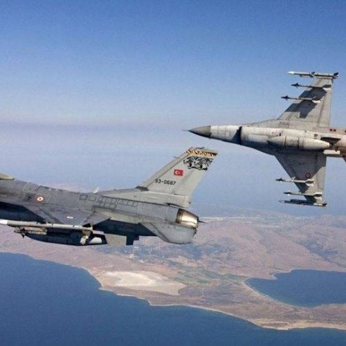 Μπαράζ προκλήσεων στο Αιγαίο: Παραβιάσεις και παραβάσεις από 16 τουρκικά αεροσκάφη