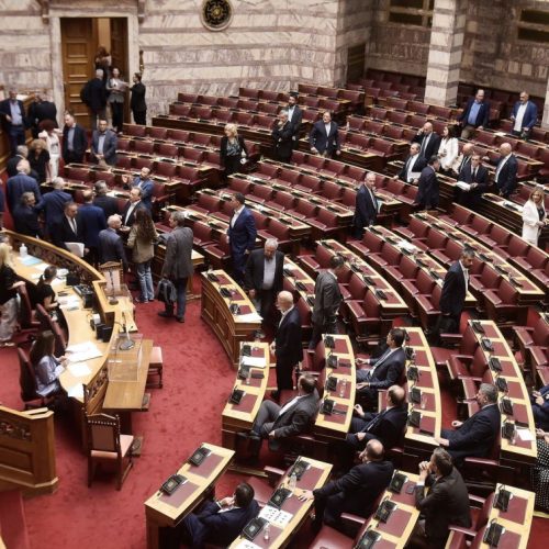 “Έξοδος” της αντιπολίτευσης: Οι επιστολικές ψήφοι, ο συντονισμός της αντιπολίτευσης και η άγνωστη επόμενη μέρα