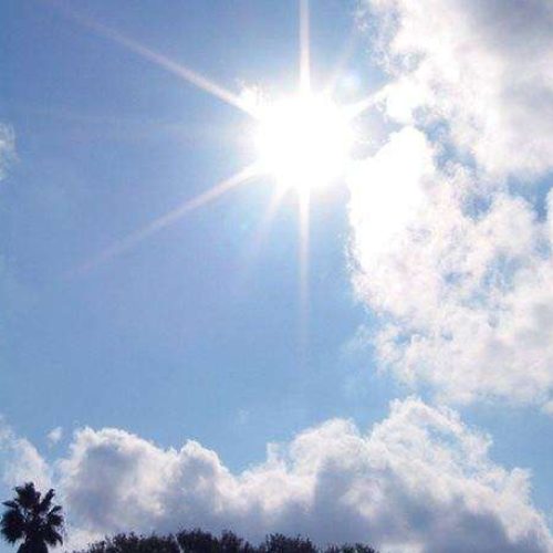 Ο καιρός την Τρίτη: Ηλιοφάνεια με λίγες νεφώσεις