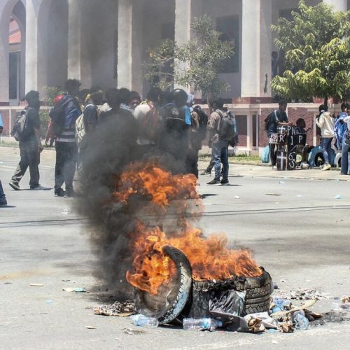 Ασία: Νέες «διαδηλώσεις» της Gen Z – Διαμαρτυρία για αυτοκίνητα σε βουλευτές στο Ανατολικό Τιμόρ