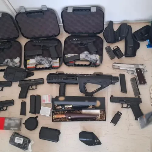 Οργανωμένο έγκλημα: Εξαρθρώθηκε κύκλωμα που διακινούσε ναρκωτικά και όπλα (ΒΙΝΤΕΟ&ΦΩΤΟ)