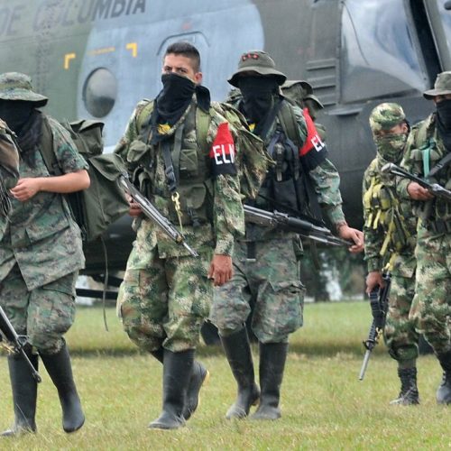 Ο υπουργός Άμυνας της Κολομβίας υπόσχεται «πλήρη πυγμή» κατά των ανταρτών
