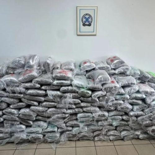 Θεσσαλονίκη: Εξαρθρώθηκε διεθνές κύκλωμα μεταφοράς μεγάλων ποσοτήτων κάνναβης με φορτία χαρτιού ανακύκλωσης από την Αλβανία προς την Τουρκία μέσω της Ελλάδας (ΒΙΝΤΕΟ)