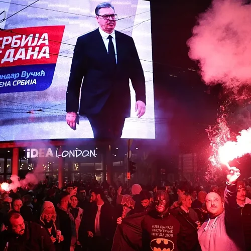 Νέα σελίδα στη Σερβία: Σάρωσε με αυτοδυναμία το φοιτητικό κίνημα