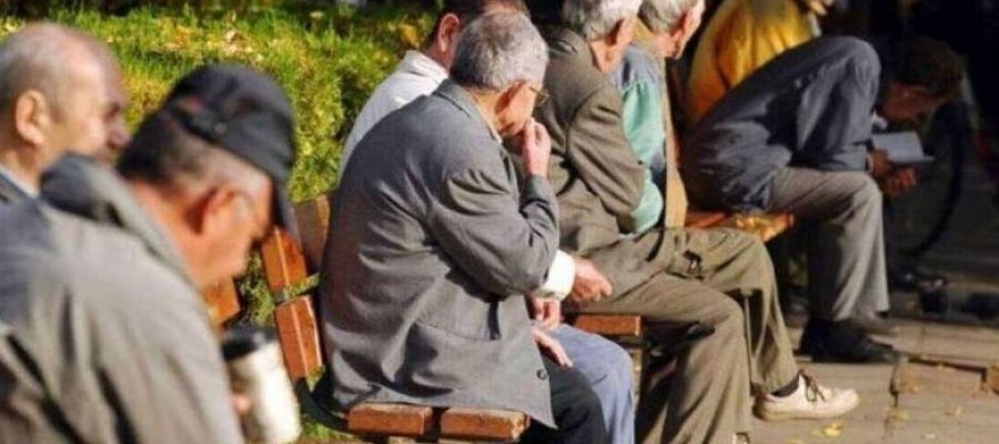 Δημογραφικός συναγερμός στην Ελλάδα: 290.000 περισσότεροι θάνατοι από γεννήσεις μέσα σε μόλις πέντε χρόνια