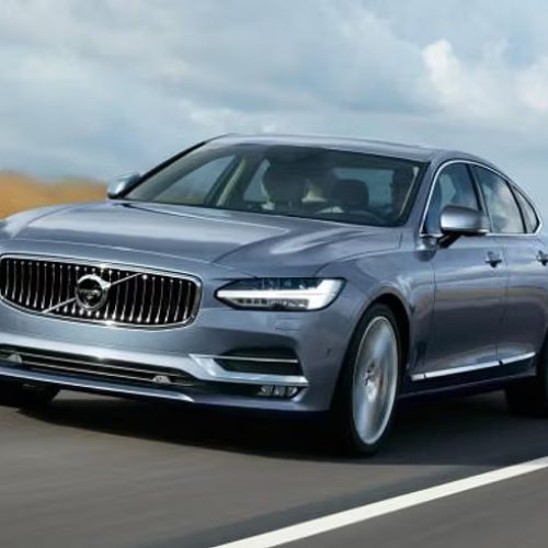«ΠΕΣΜΕΝΗ» η Volvo – Δε «ΤΣΟΥΛΑΝΕ» τα ηλεκτρικά αυτοκίνητα
