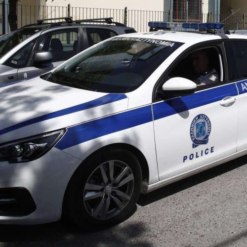 Φρικτές εικόνες στην Ομόνοια: Βρέθηκε νεκρός άνδρας δεμένος χειροπόδαρα και με σακούλα στο κεφάλι