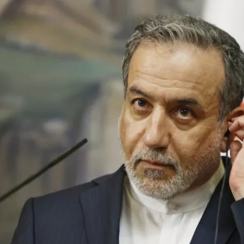 Ο Αραγκτσί καταγγέλλει την επίθεση των ΗΠΑ ως «εξωφρενική»