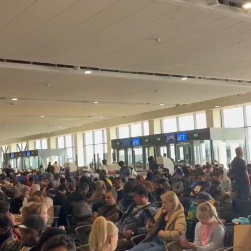 Έλληνες εγκλωβισμένοι στο Ντουμπάι: Έκλεισαν οι θέσεις πτήσης επαναπατρισμού για Αθήνα