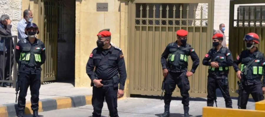 Τουλάχιστον επτά νεκροί μετά από ένοπλη επίθεση σε εκκλησία στην Ιορδανία