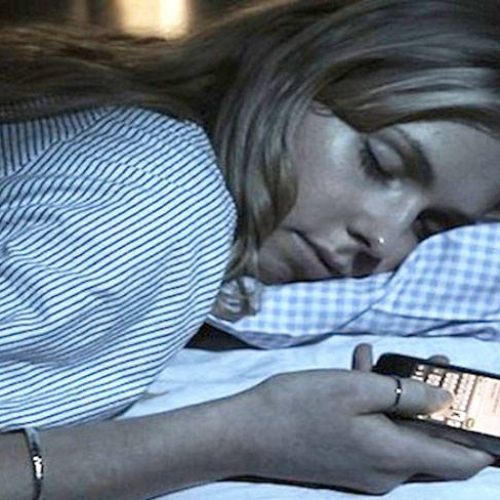 Ποια είναι τα «οφέλη» του να ξυπνάμε χωρίς το κινητό μας «στο χέρι»