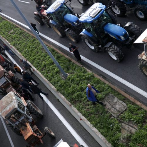 Κλιμακώνουν οι αγρότες: Κλείνουν σήμερα και το τελωνείο του Προμαχώνα
