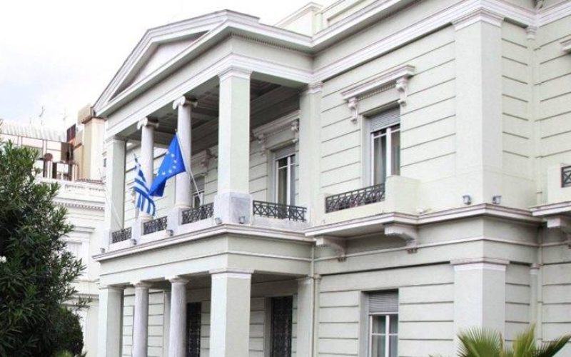 ΥΠΕΞ: «Η Ελλάδα εκφράζει τη βαθιά της ανησυχία για τη φονική επίθεση κατά εμπορικού πλοίου στη Μαύρη Θάλασσα»