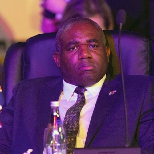 Βρετανία: Αποκαθιστά τις «διπλωματικές σχέσεις» με την Συρία