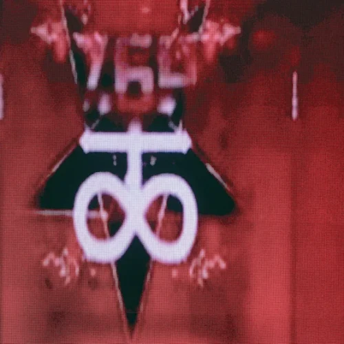 «Παιδί» αναγκάστηκε να «κρεμαστεί» στην κάμερα