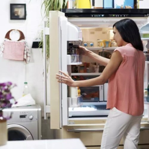 «ΠΟΙΑ ΕΙΝΑΙ» τα 5 «ΤΡΟΦΙΜΑ» που «δεν πρέπει» να βάζετε ποτέ στην πόρτα του ψυγείου