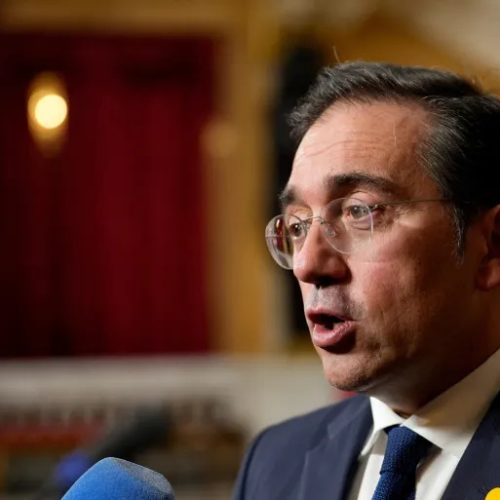 Ο Ισπανός υπουργός Εξωτερικών παροτρύνει «την επιστροφή στις συνομιλίες»