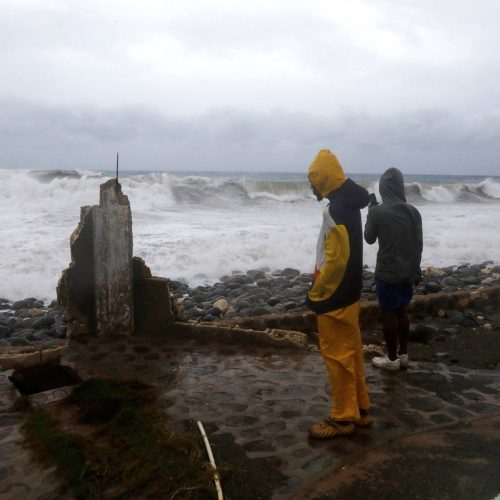 Τουλάχιστον επτά οι νεκροί από τον κυκλώνα “Μελίσα”! (LIVE)