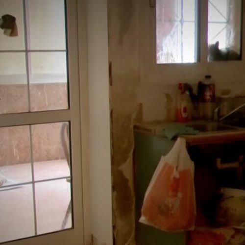 ΣΤΟ ΕΛΕΟΣ ΤΟΥ ΘΕΟΥ ΟΙ ΚΑΤΟΙΚΟΙ ΣΤΗ ΓΙΑΝΝΟΥΛΗ ΛΑΡΙΣΑΣ..ΤΟΥΣ ΖΗΤΟΥΝ ΤΟΝ ΕΝΦΙΑ ΕΝΩ ΔΕΝ ΕΧΟΥΝ ΠΑΡΕΙ ΦΡΑΓΚΟ ΑΠΟΖΗΜΙΩΣΗ