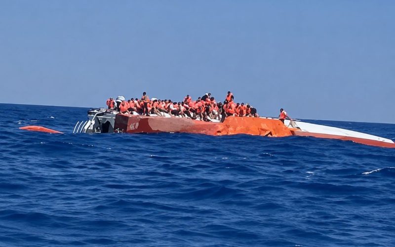 Ανατροπή επιβατηγού πλοίου με 267 επιβαίνοντες ανοικτά της Κερύνειας στην κατεχόμενη Κύπρο