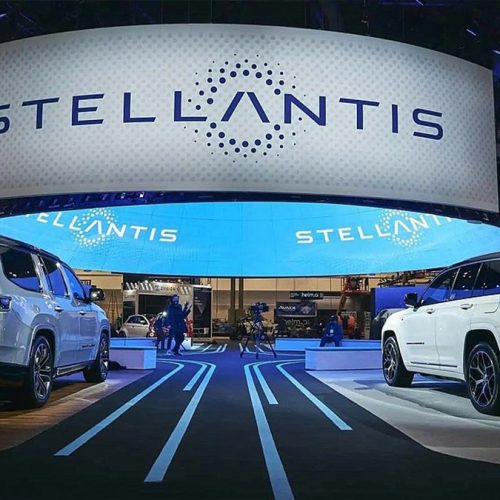 Αβεβαιότητα στην Stellantis εξαιτίας των δασμών Τραμπ