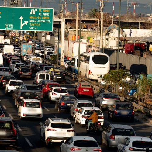Κίνηση τώρα: Χάος στους δρόμους της Αθήνας – Μποτιλιάρισμα σε Κηφισό, Κηφισίας και κέντρο