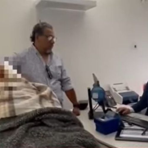 «ΤΡΑΓΙΚΟ»: Μετέφεραν με φορείο 96χρονη σε τράπεζα για να επαληθεύσει την ταυτότητά της!