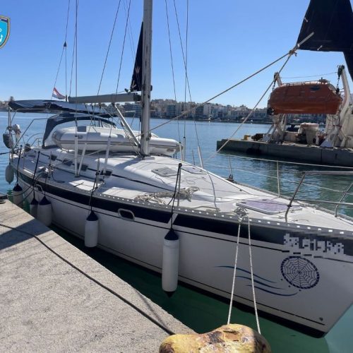 Εντοπίστηκε ιστιοφόρο με 360 κιλά κάνναβης – Συνελήφθησαν δύο Ουκρανοί