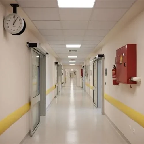 Λάρισα: Τροχαίο με ασθενοφόρο που συγκρούστηκε με αυτοκίνητο