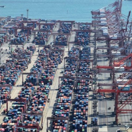 Οι δασμοί των ΗΠΑ και η υποτονική παραγωγή τροφοδοτούν κινδύνους για την κορεατική οικονομία