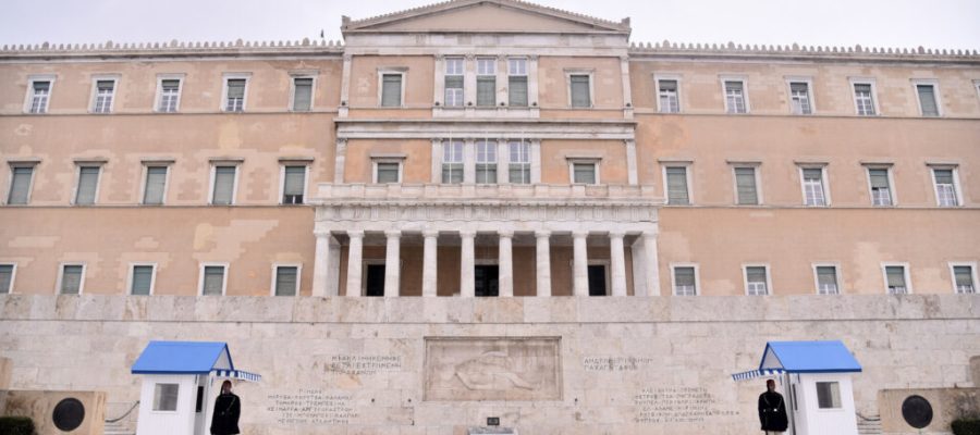 Πρόκληση! Βουλευτές ζητούν διπλασιασμό της αποζημίωσης στις Επιτροπές όταν γίνεται με φυσική παρουσία