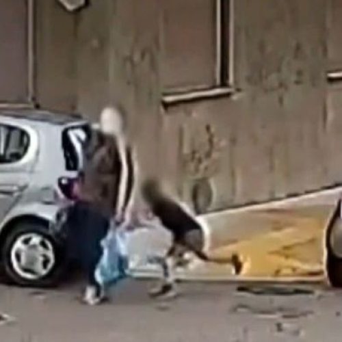 Πάτρα: Ανήλικος προσπάθησε να κλέψει ψώνια από ηλικιωμένο