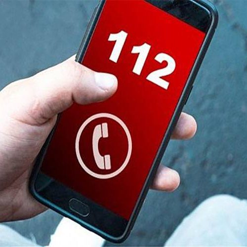 Μηνύματα του 112 για απομάκρυνση λόγω της πυρκαγιάς, από περιοχές της Δυτικής Αττικής