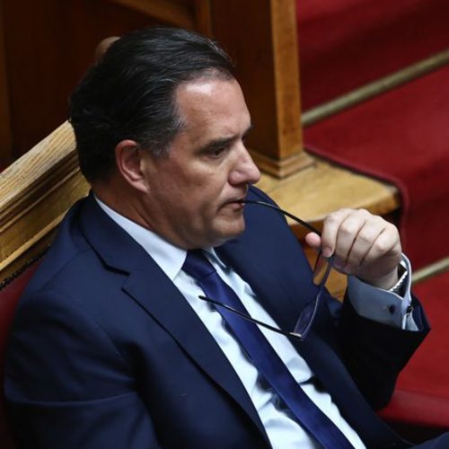 Άδωνις Γεωργιάδης: «Ζεις σε αυτή τη χώρα, με αυτόν τον ήλιο και κλαίγεσαι;»