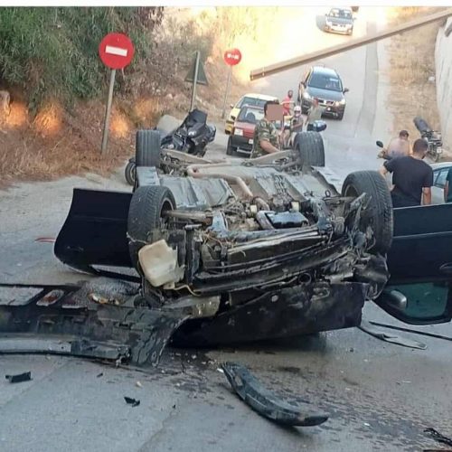 Απίστευτο τροχαίο στο Ηράκλειο – Από τον «εθνικό» δρόμο κατέληξε σε παράδρομο