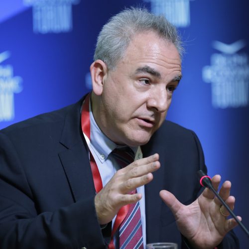 Σύμβουλος εθνικής ασφάλειας «κηρύσσει» ήττα – Ο «αγγελιαφόρος» της υποταγής