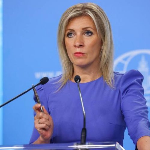 Μαρία Ζαχάροβα: «Τα εργοστάσια όπλων σε ευρωπαϊκές χώρες που παράγουν όπλα για την Ουκρανία αποτελούν πιθανούς στρατιωτικούς στόχους για τη Ρωσία»