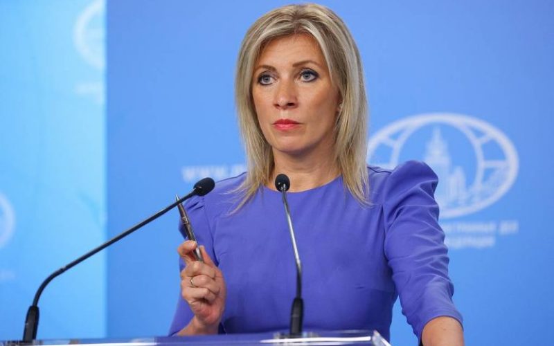 Μαρία Ζαχάροβα: «Τα εργοστάσια όπλων σε ευρωπαϊκές χώρες που παράγουν όπλα για την Ουκρανία αποτελούν πιθανούς στρατιωτικούς στόχους για τη Ρωσία»