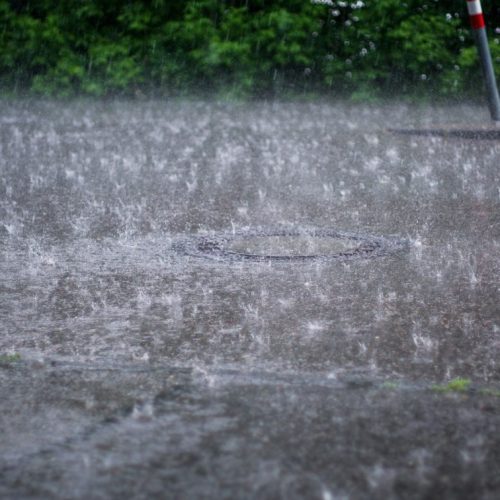 ΙΣΧΥΡΗ ΧΑΛΑΖΟΠΤΩΣΗ σε περιοχές της Χαλκιδικής