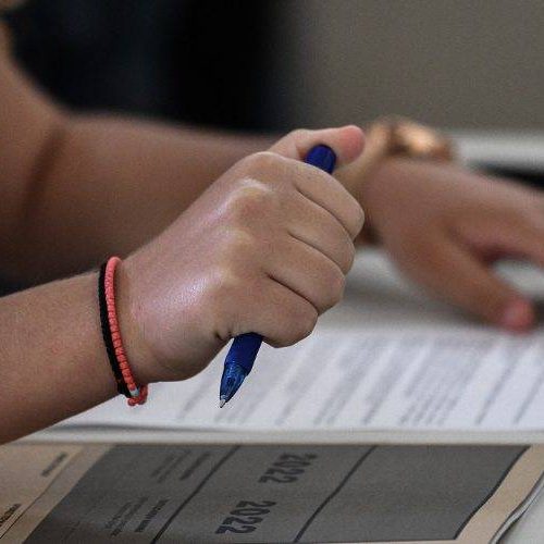 Πρεμιέρα σήμερα για τις προαγωγικές και απολυτήριες εξετάσεις στα Λύκεια