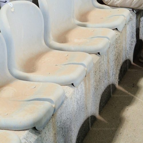 Eικόνες «ΝΤΡΟΠΗΣ» στις κερκίδες του Παγκρητίου