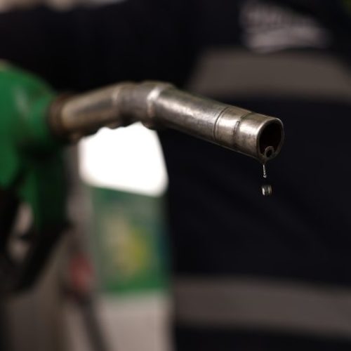 Νέο ράλι πάνω από τα 102 δολάρια το βαρέλι για την τιμή του Brent