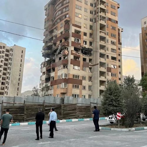ΕΚΤΑΚΤΟ – Ξεκινά «ΤΩΡΑ!!! ΝΕΟ ΚΥΜΑ ΕΠΙΘΕΣΕΩΝ» το Ισραήλ πλήττει το Σιράζ και την Ταμπρίζ