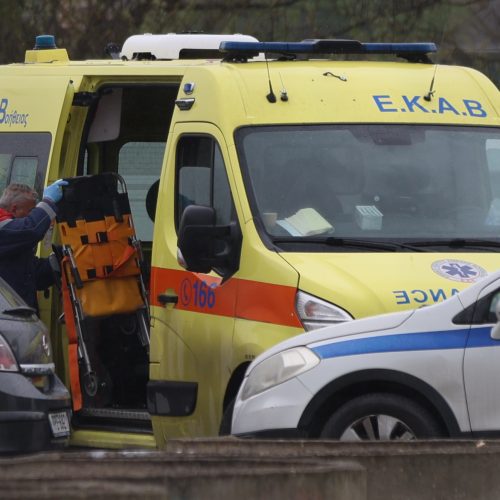 Χαλκιδική: Διασωληνωμένος στο Ιπποκράτειο μοναχός που πήδηξε έξω από εν κινήσει ασθενοφόρο