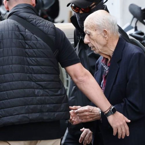 89χρονος κατηγορούμενος: «Κινδυνεύει η ζωή του», λέει ο δικηγόρος του