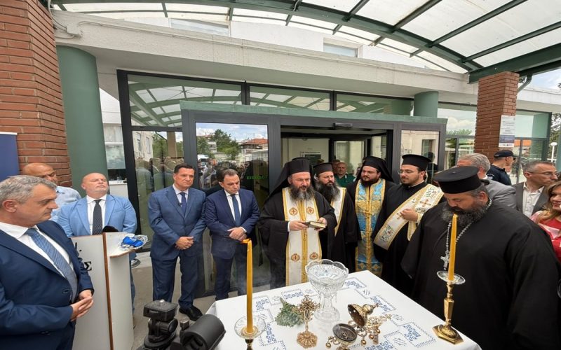 Θεσσαλονίκη: Απίστευτη ταλαιπωρία ασθενούς στο κέντρο υγείας που εγκαινίασε ο Άδωνις λόγω… πεσμένου Ιντερνετ