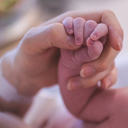 Η Ελλάδα μας πεθαίνει: Συναγερμός για το δημογραφικό