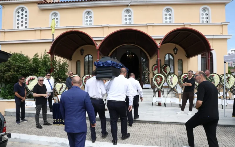 Το τελευταίο αντίο στον Τάκη Γκώνια