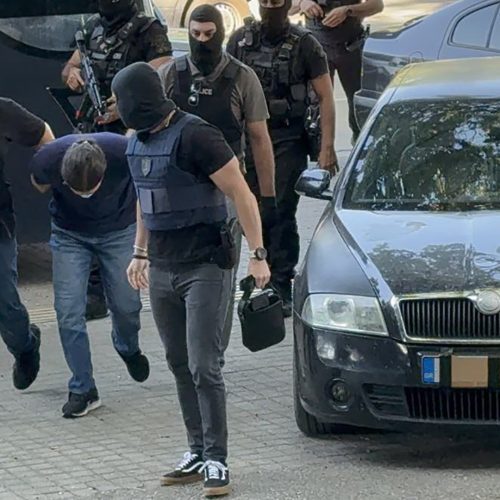 ***** ΠΡΟΣΟΧΗ - ΣΗΜΕΙΩΣΗ ΓΙΑ ΤΟΝ ΑΡΧΙΣΥΝΤΑΚΤΗ **** ** Η φωτογραφία έχει ληφθεί χωρίς τη ρητή άδεια των εικονιζόμενων. Η δημοσίευση των χαρακτηριστικών τους γίνεται αποκλειστικά με ευθύνη του χρήστη **